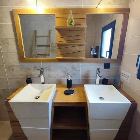 Neuf Jacuzzi Terrasse Salle Jeux Proche Font Romeu Chalet