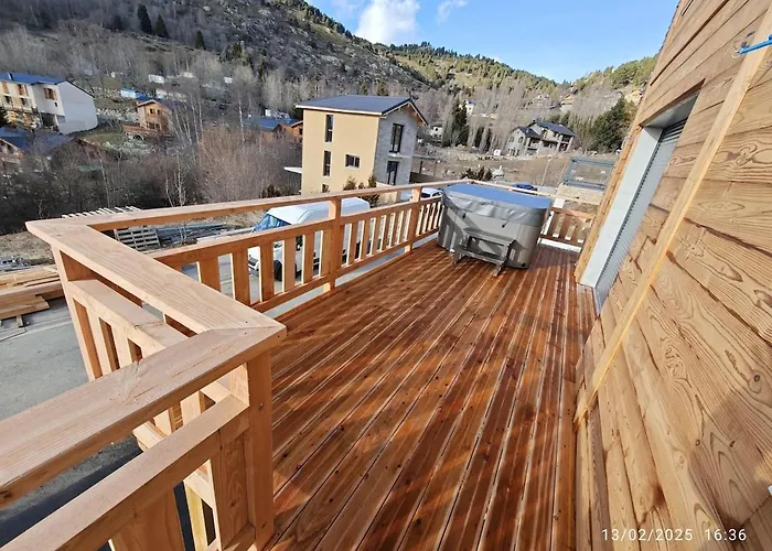Σαλέ Neuf Jacuzzi Terrasse Salle Jeux Proche Font Romeu